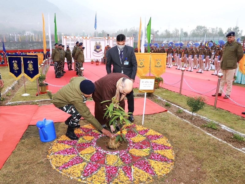 Amit Shah pays tribute to Pulwama martyrs