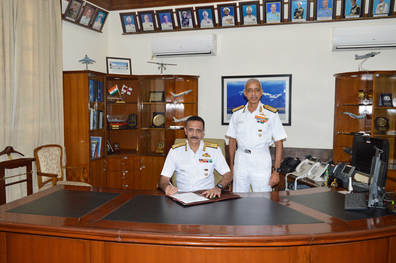 Vice Admiral Ravneet Singh assumes charge as Deputy Chief of Naval Staff