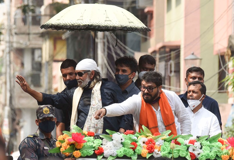 Mithun Chakraborty campaigns for Babul Supriyo in Bengal