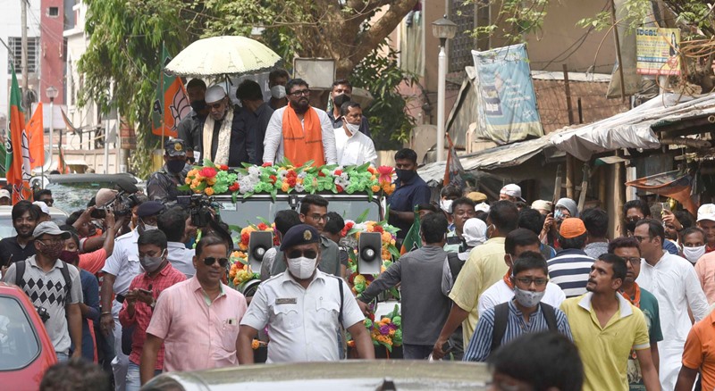 Mithun Chakraborty campaigns for Babul Supriyo in Bengal