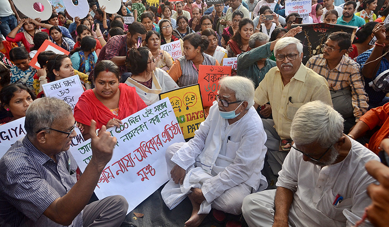Left Front rallies in protest against Mamata govt over SSC job issue