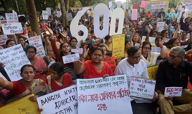 Left Front rallies in protest against Mamata govt over SSC job issue