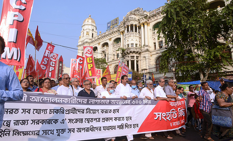 Left Front rallies in protest against Mamata govt over SSC job issue