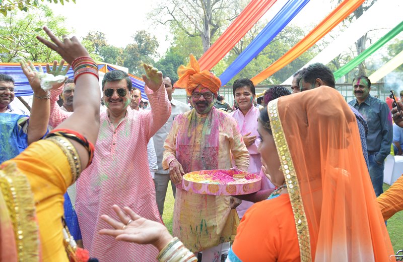 India celebrates Holi