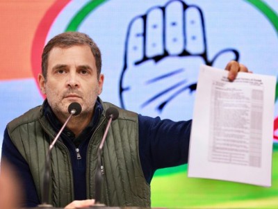 Rahul Gandhi slams Centre's Budget with 'Zer0' tweet