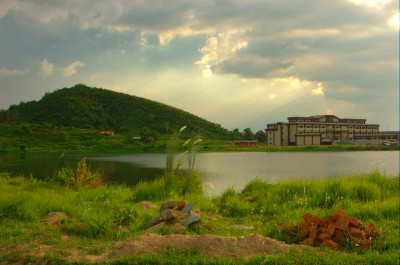 Borders and Borderlands: Integration vs Assimilation