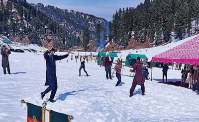 JK: 3-day Snow Carnival begins at Bhadarwah