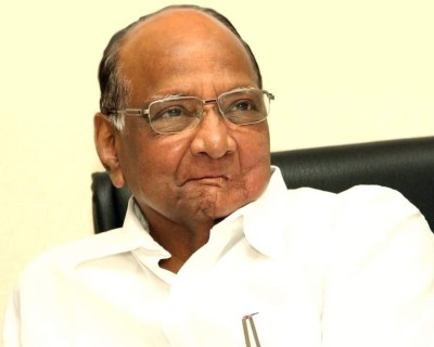 Eknath Shinde visits Sharad Pawar in hospital