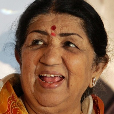 Lata Mangeshkar's health condition deteriorates, kept on ventilator: Reports
