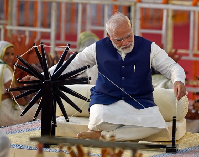 PM Modi at Khadi Utsav in Ahmedabad