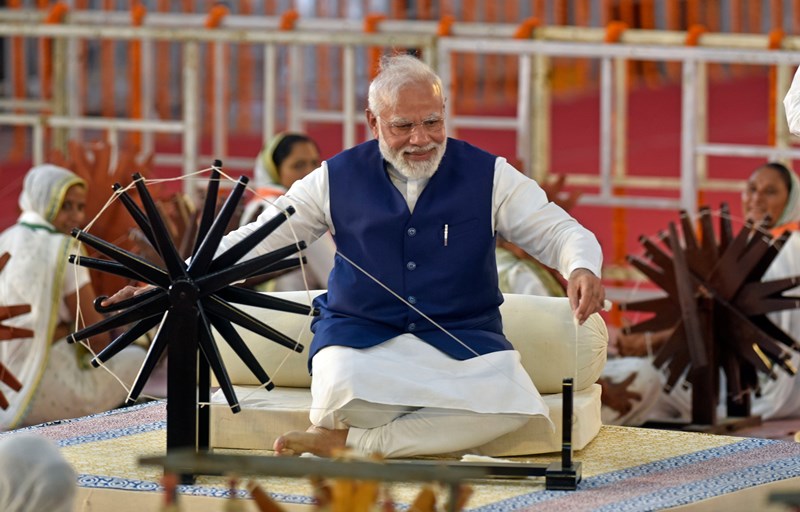 PM Modi at Khadi Utsav in Ahmedabad