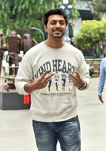 Dev starrer Projapati's first poster unveiled