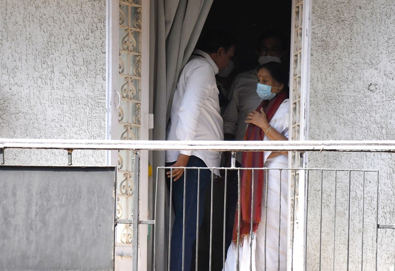 Bollywood pays tribute to Lata Mangeshkar