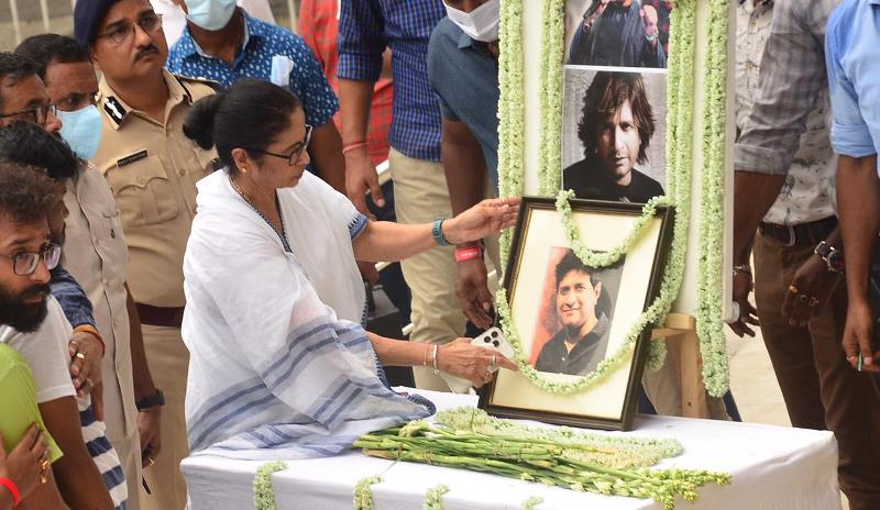 Last tributes, gun salute to late singer KK in Kolkata