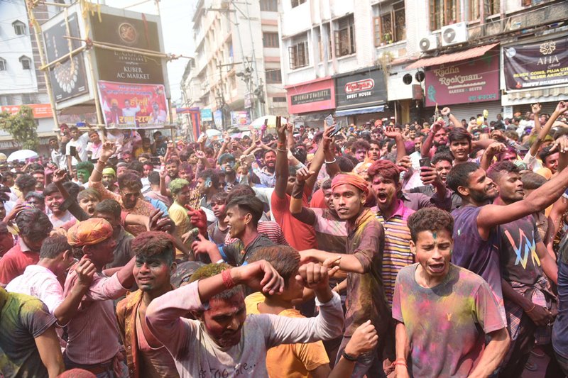 India celebrates Holi