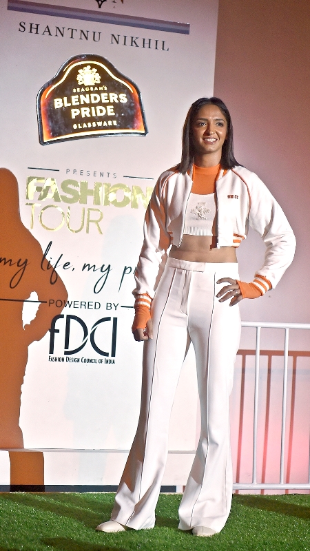 Rajkummar Rao, Patralekhaa, Harmanpreet Kaur dazzle at Blenders Pride Glassware Fashion Tour