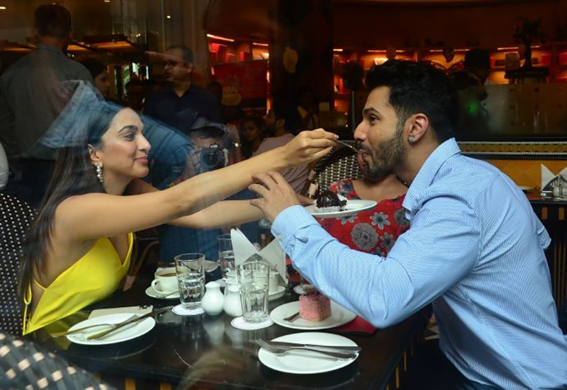 Varun Dhawan, Kiara Advani show love for Kolkata's yellow taxi during Jugjugg Jeeyo promotion