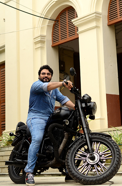 Glimpses from shooting of Babul Supriyo's upcoming music video 'Na Na Bhulini'