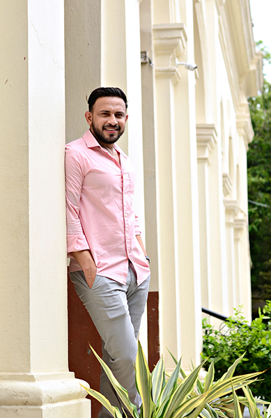 Glimpses from shooting of Babul Supriyo's upcoming music video 'Na Na Bhulini'