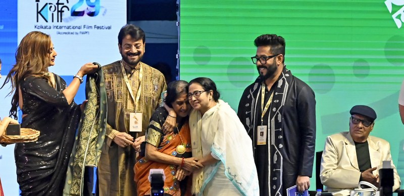 Glimpses from star-studded 29th KIFF inaugural ceremony