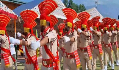 Independence Day: Full dress rehearsals held across Kashmir valley