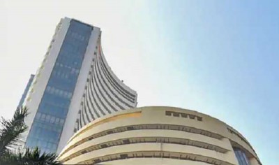 Indian Market: Sensex advances 245.86 pts