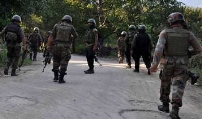 Jammu and Kashmir: Gun battle rages near LoC in Kupwara