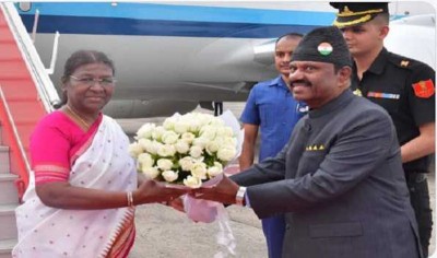 President Droupadi Murmu arrives in Kolkata