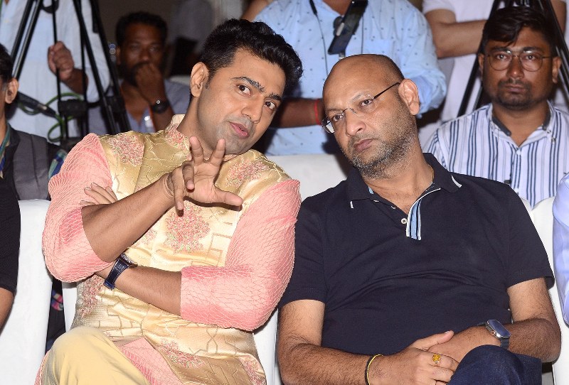 Trailer of Dev starrer 'Byomkesh O Durgo Rahasya' releases at a star-studded event in Kolkata