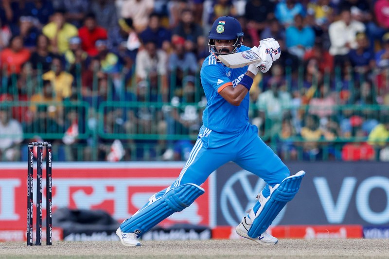 KL Rahul scores 39 against Sri Lanka