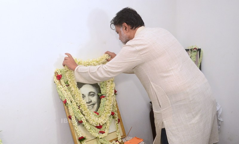 In Images: Srijit Mukherji, others launch preview of 'Oti Uttam'