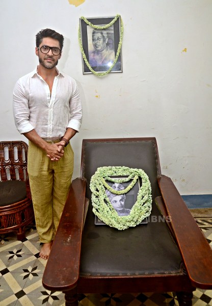 In Images: Srijit Mukherji, others launch preview of 'Oti Uttam'