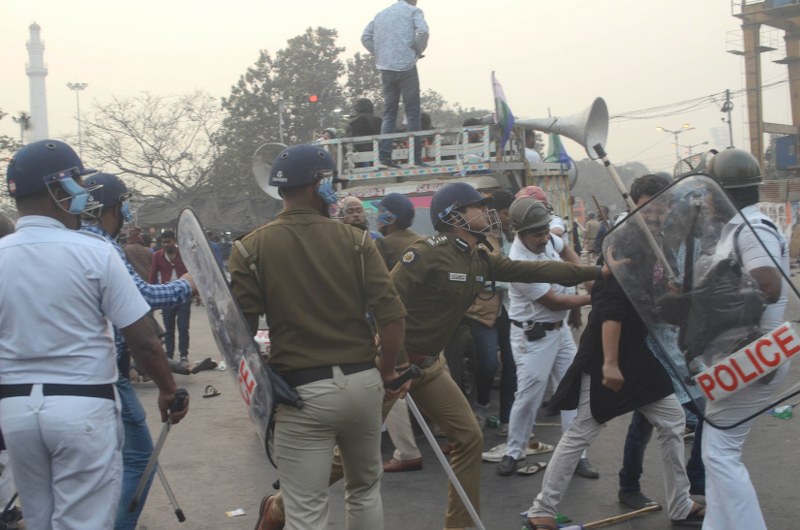 Kolkata: Police resort to lathicharge on agitating Indian Secular Front activists at Esplanade