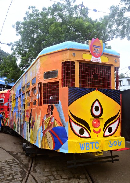 Actors Abir Chatterjee, Sohini Sarkar join Asian Paints’ tribute to Bengal's heritage ahead of Durga Puja