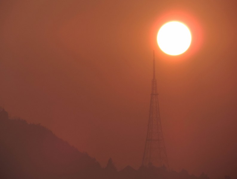 People enjoy last sunset of 2023 in Srinagar