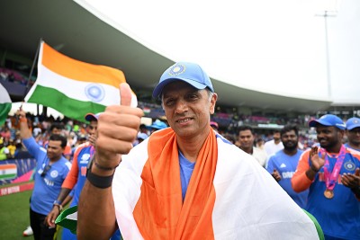 Rahul Dravid reduces higher BCCI bonus for T20 World Cup triumph, opts for equal pay with other coaching staff: Reports