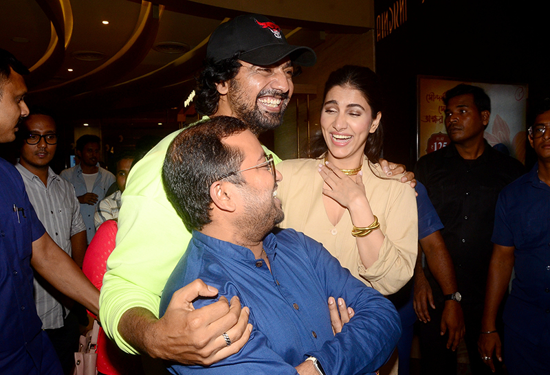 Prosenjit Chatterjee, Dev, Jeet, others at Ajogyo's special screening