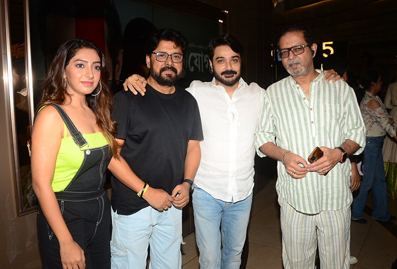 Prosenjit Chatterjee, Dev, Jeet, others at Ajogyo's special screening
