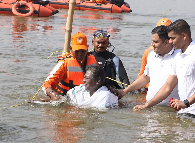 IN IMAGES: President Droupadi Murmu takes holy dip in Maha Kumbh