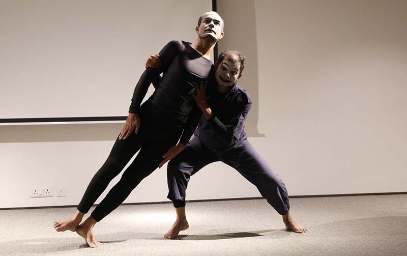 Mime artists captivate Kolkata audience on World Hearing Day