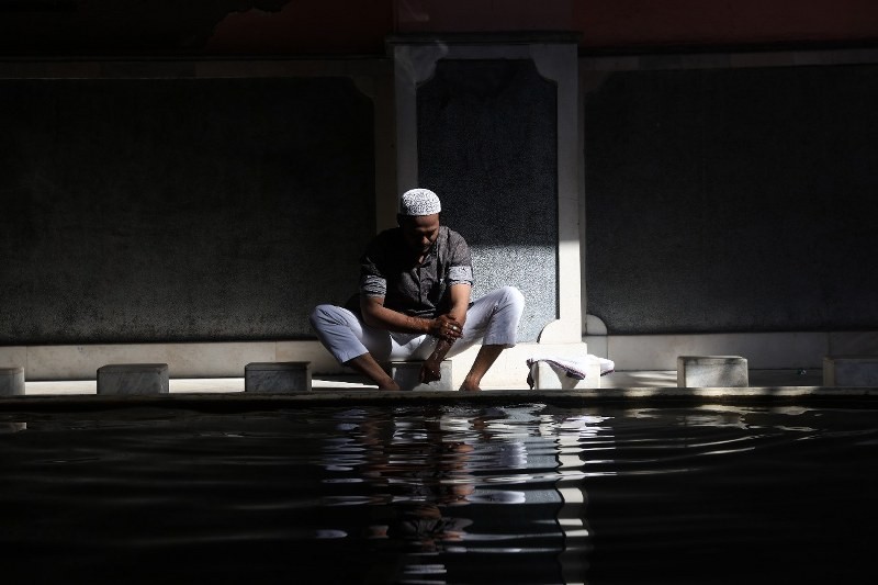 In Images: Muslims observe Iftar in Kolkata in the holy month of Ramadan