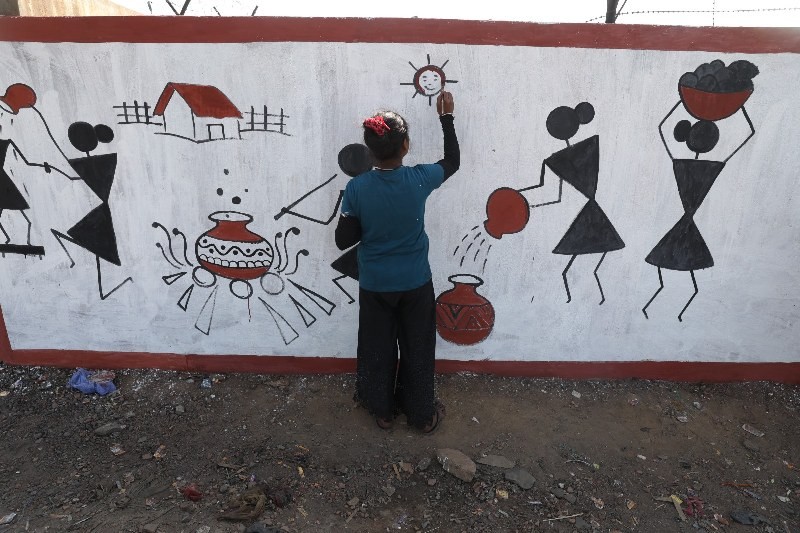 Diamonds In Dust: Girl scavengers of Indian coal mine paint hope ahead of Women’s Day