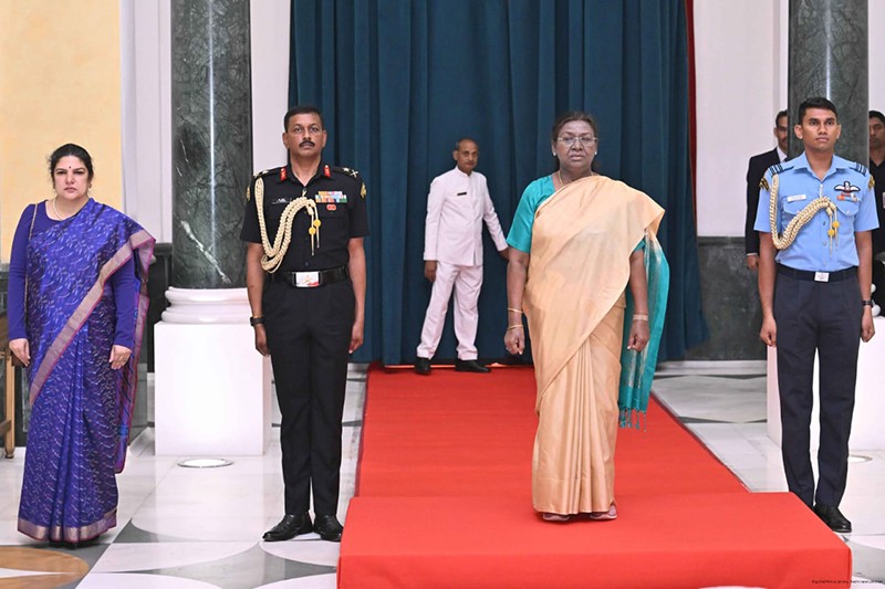 In Images: President Droupadi Murmu hosts breakfast of Parliament