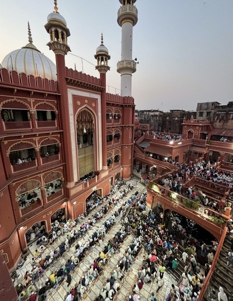 In image: Kolkata celebrates Ramadan in Zakaria Street