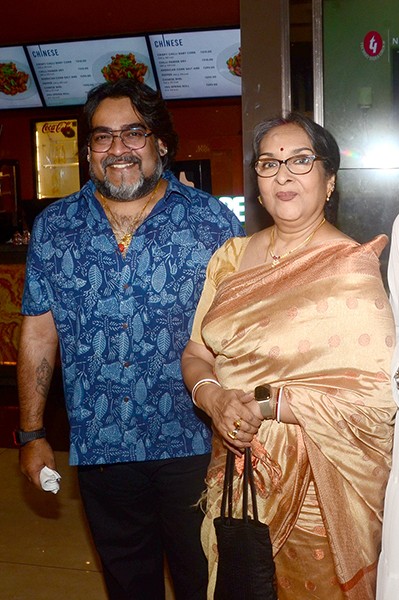 In Images: Premiere of Ishaa Saha's Check In Check Out