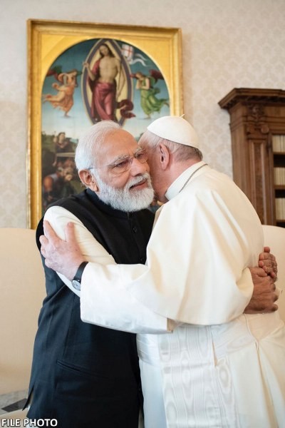PM Modi condoles the passing of Pope Francis, shares throwback images
