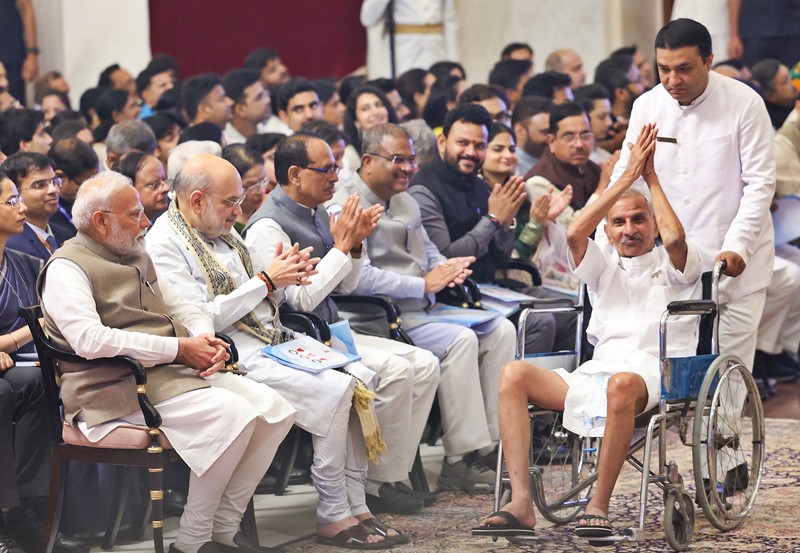 In Images: President Murmu presents 2025 Padma Awards at Rashtrapati Bhavan