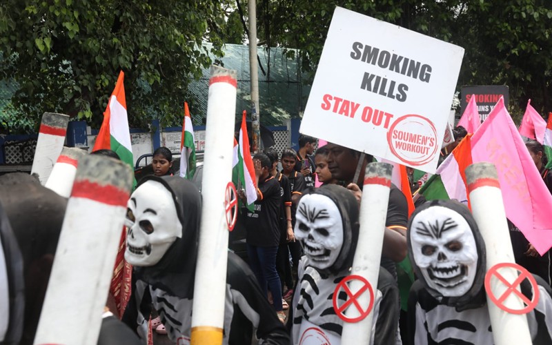 In Images: Kolkata observes anti-tobacco day