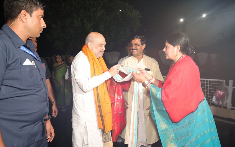 In Images: Amit Shah welcomed by West Bengal BJP leaders as he arrives in Kolkata