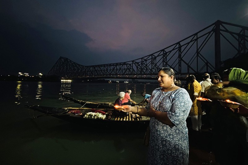 In Images: Devotees perform rituals on the occasion of Ganga Dussehra in Kolkata